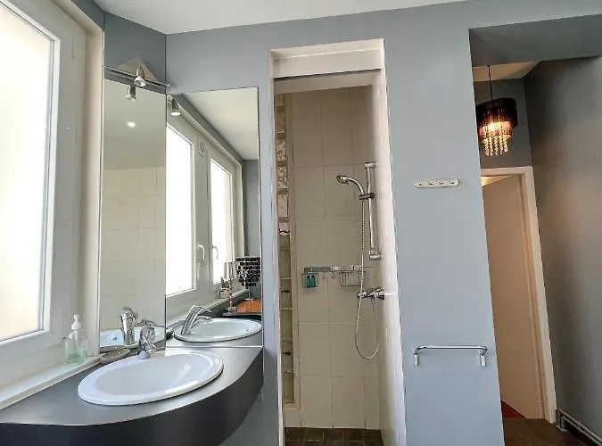 Le Victoria Iii - Point - 105m2 *